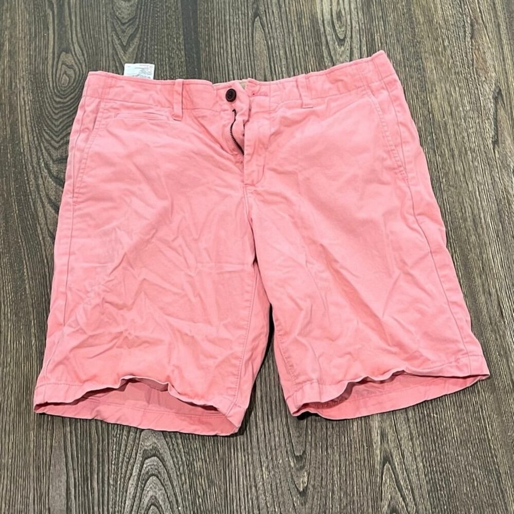 Gap Mens Lived-In Flat Front Shorts Mid Rise 100% Cotton Pockets Pink Size W33`